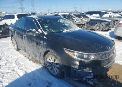 2016 Kia Optima Ex z USA, uszkodzony, nr VIN 5XXGU4L37GG022313